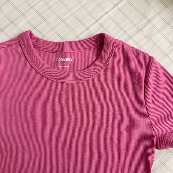 Old Navy Fitted Seamless Ribbed T-Shirt Pink - Picture 5 of 5